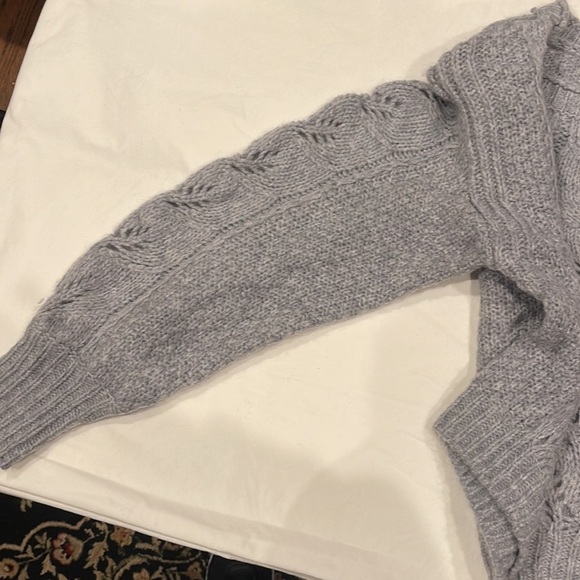 Victoria’s Secret women’s sweater, size extra small - Picture 2 of 5